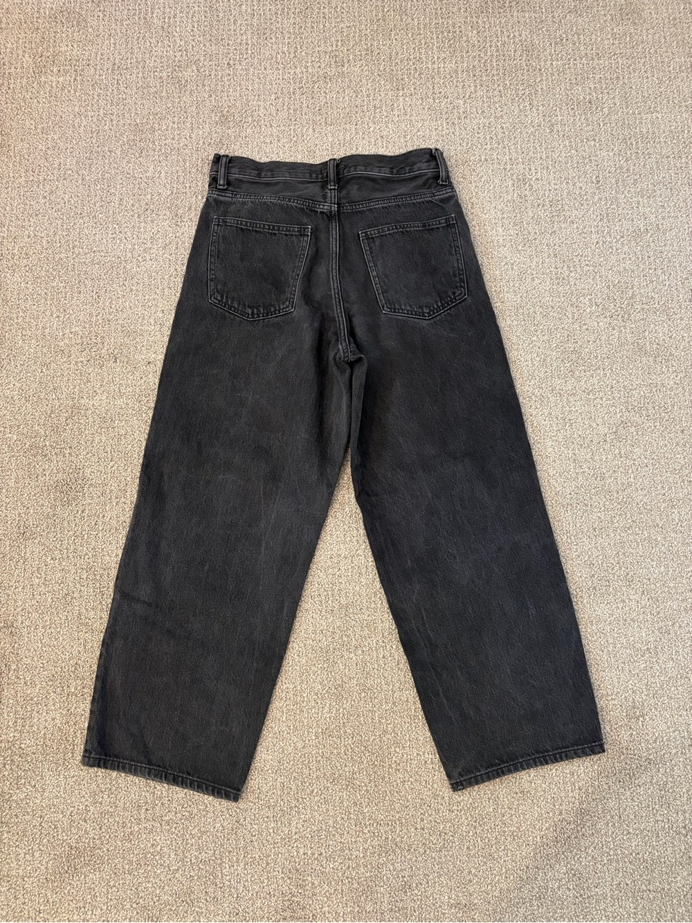 Uniqlo Men's Relaxed Black Jeans - Picture 4 of 7